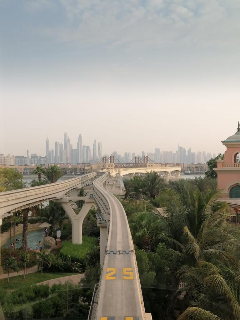 Comment créer un compte bancaire pour son entreprise à Dubaï ?